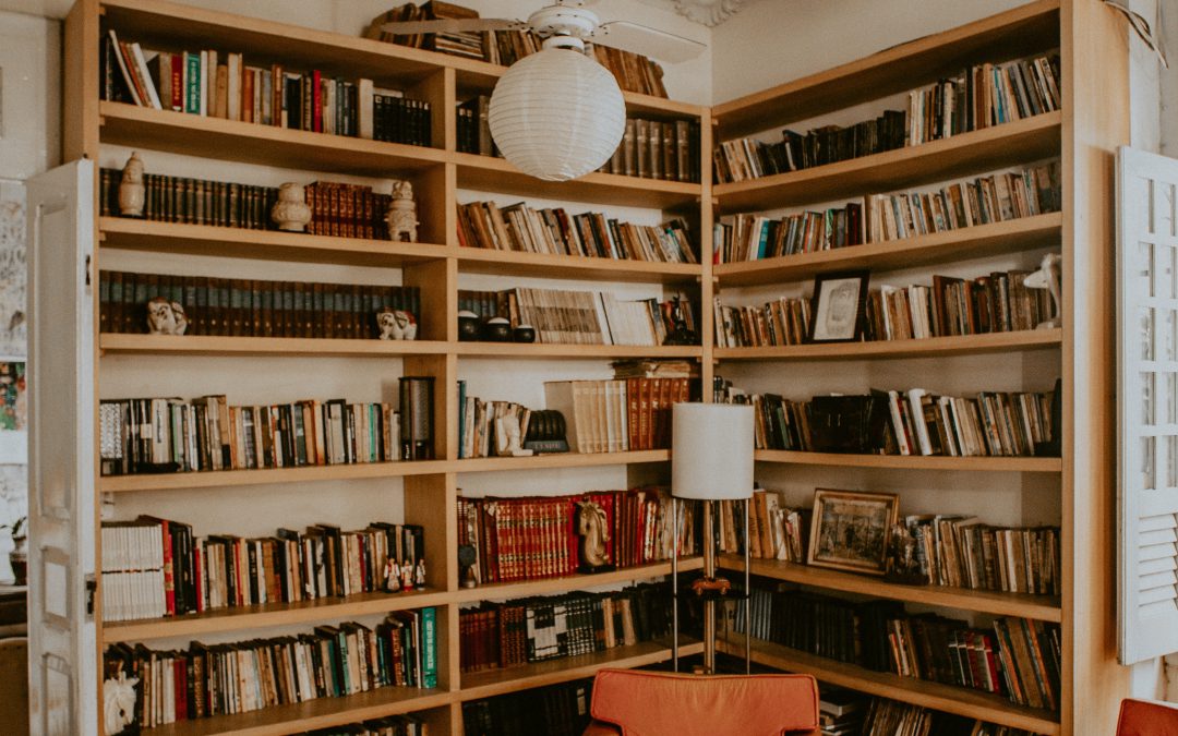 Waarom een ​​boekenkast erg praktisch kan zijn